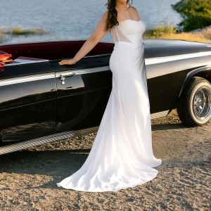 dress in front of car
