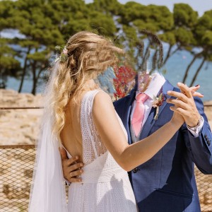 13BB2019-8F71-4600-BDDC-6B62C7C2EFC4