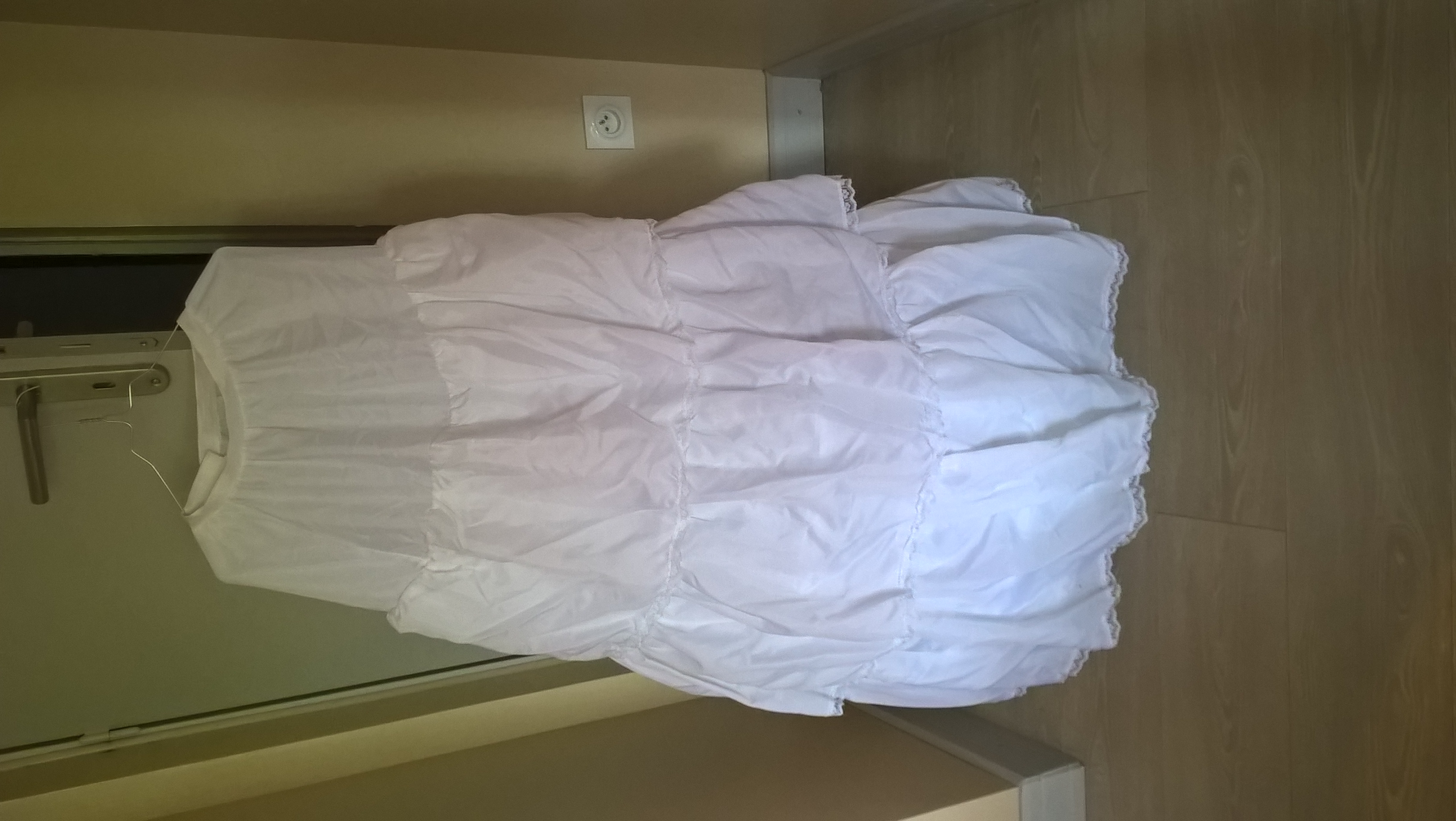 Robe de mariée et jupon | Weddalia