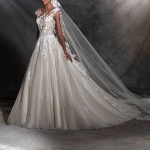 negozio-abiti-vestiti-da-sposa-modelli-collezione-vicenza-verona-padova-veneto-atelier-vendita-su-misura-OFELIA-B-670x670[1]