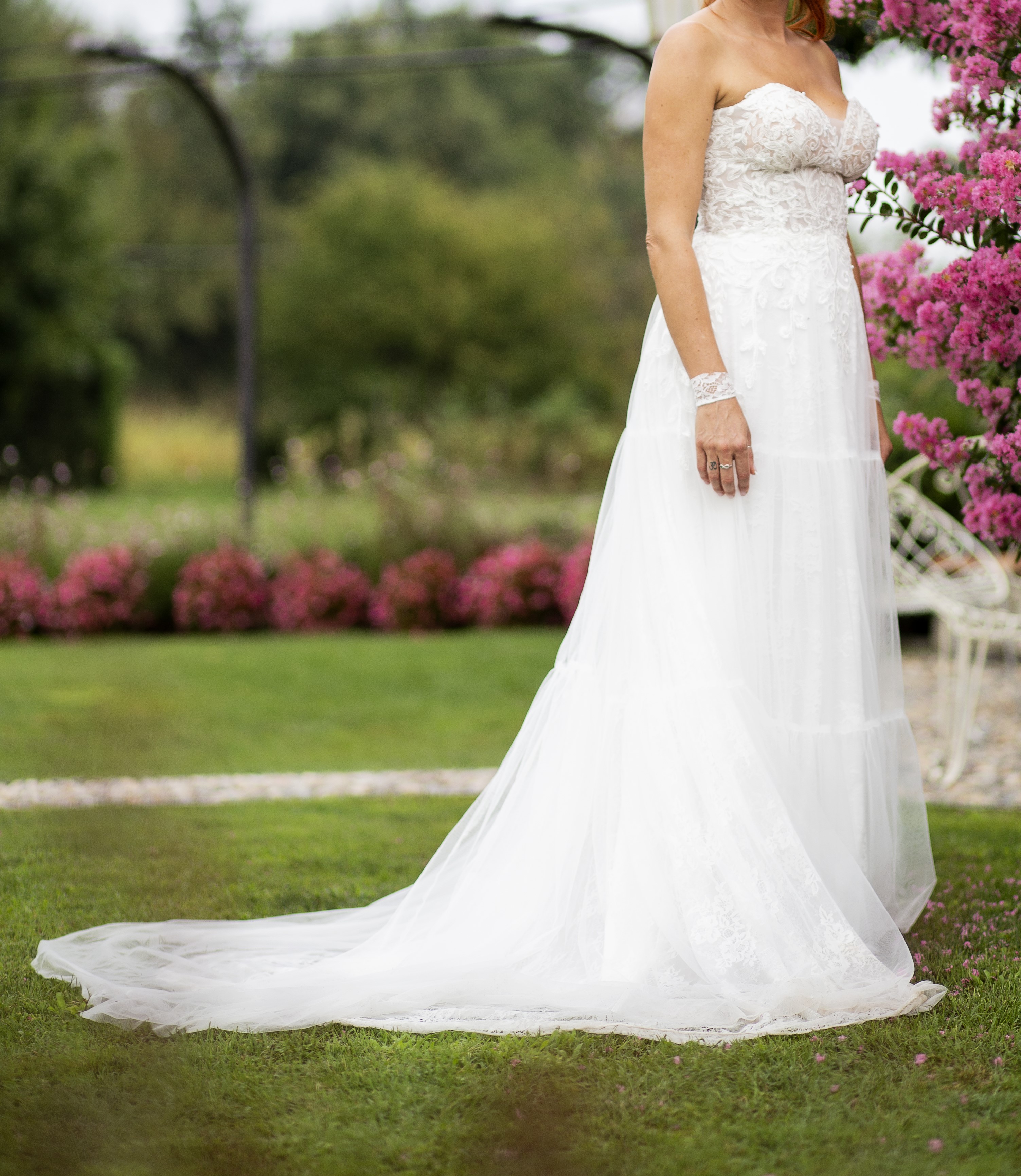 Madeline Gardner mod. morilee Weddalia