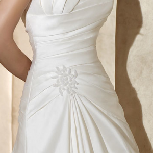 Pronovias-Almata