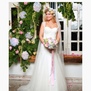 Amanda Wyatt Ariella