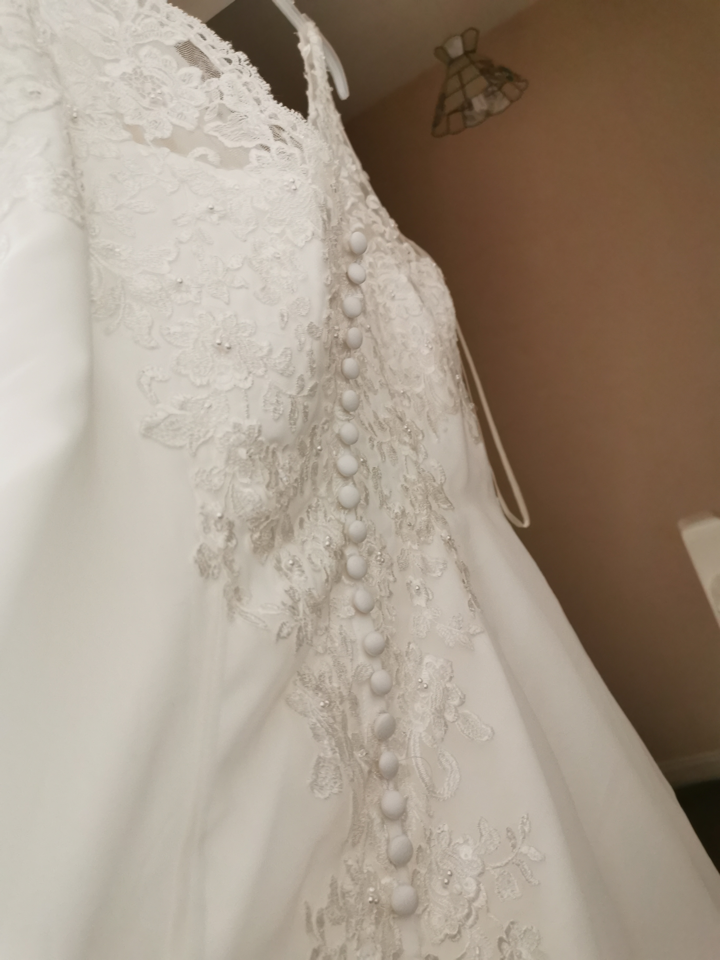 New, unworn wedding dress Weddalia